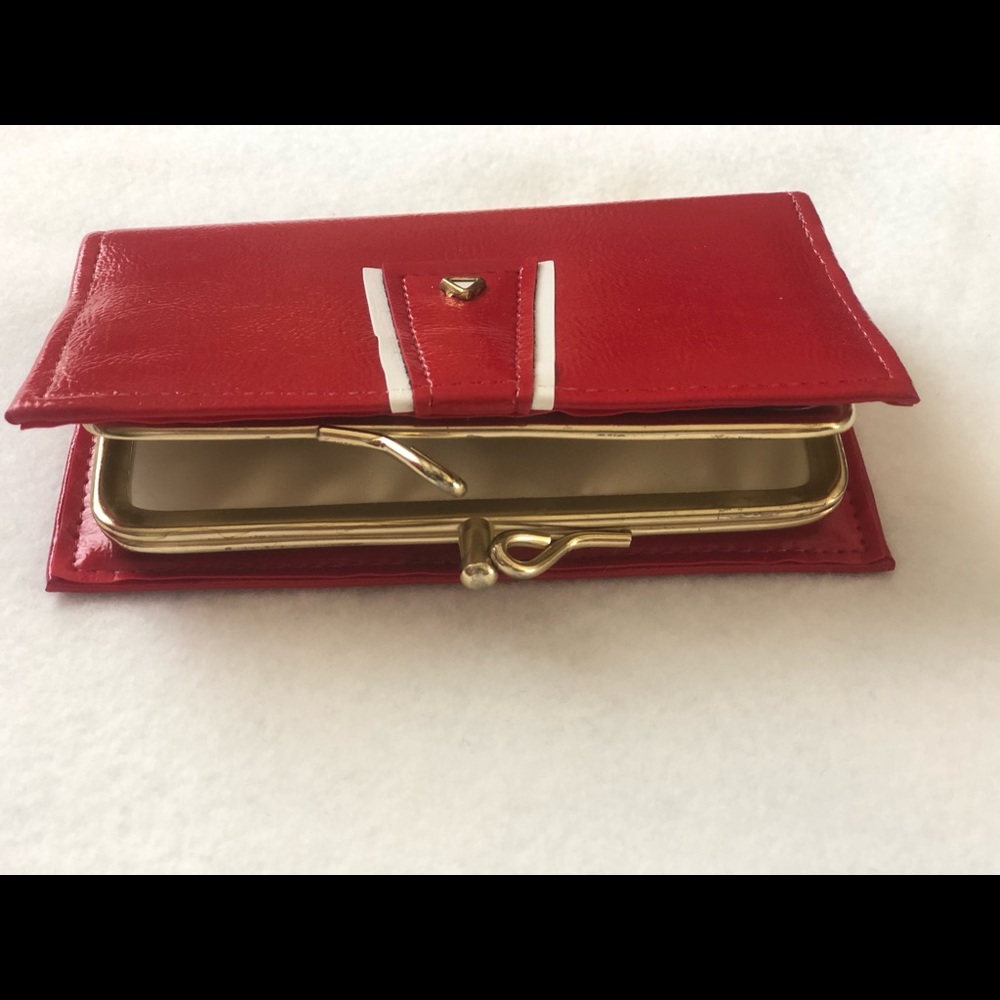 Red wallet
